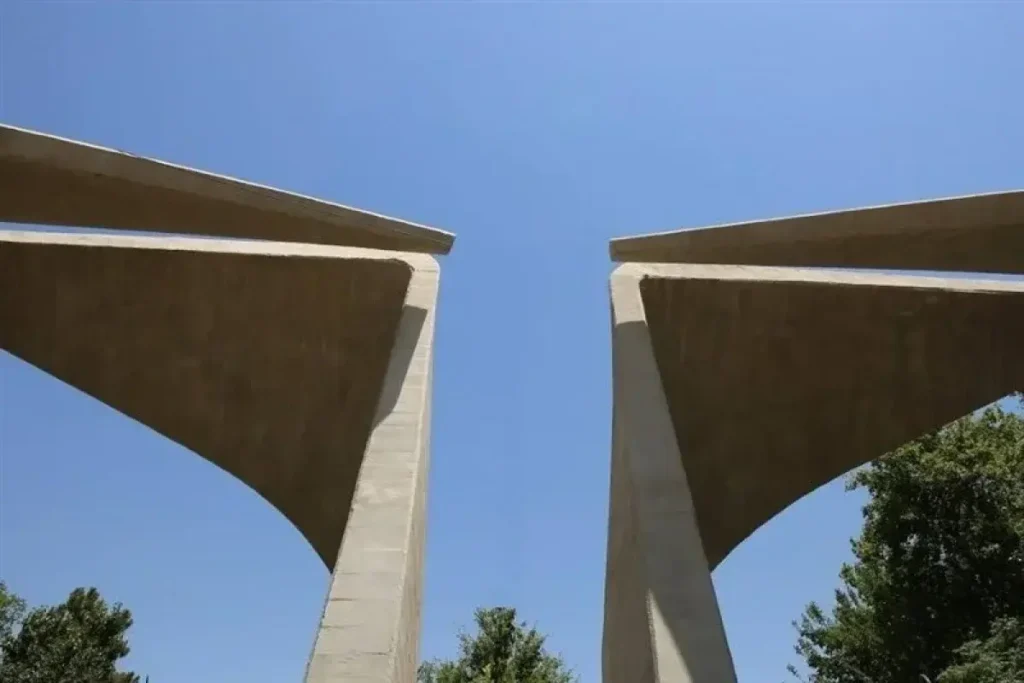 تعویق یک هفتهای امتحانات دانشگاه تهران تعویق یک هفتهای امتحانات دانشگاه تهران