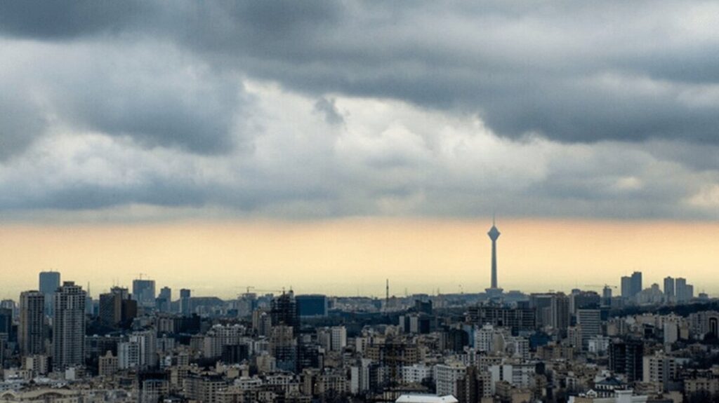 تهران آمادهباش شد / پیشبینی رگبار و گردوخاک برای ۵ روز آینده تهران آمادهباش شد / پیشبینی رگبار و گردوخاک برای ۵ روز آینده