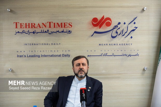 جزئیات جدید مذاکرات؛ ۵۰ درصد منابع مسدود باید همزمان با تفاهم آزاد شود جزئیات جدید مذاکرات؛ ۵۰ درصد منابع مسدود باید همزمان با تفاهم آزاد شود