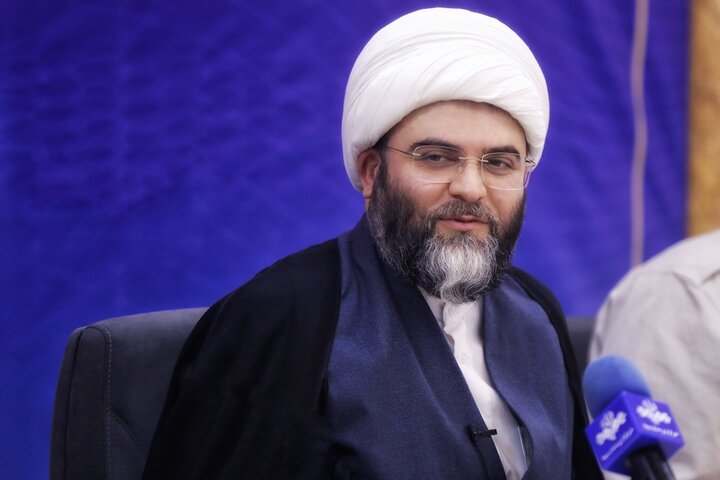 حجتالاسلام قمی: شخصیت امام راحل و رهبر شهید جزئی از مکتب امامین است حجتالاسلام قمی: شخصیت امام راحل و رهبر شهید جزئی از مکتب امامین است