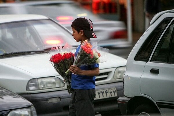 حسینی: ۹۰ درصد کودکان کار دارای خانواده هستند حسینی: ۹۰ درصد کودکان کار دارای خانواده هستند