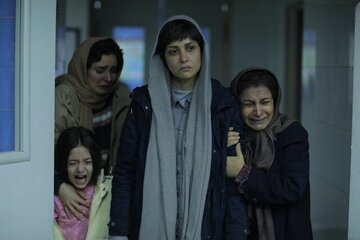 درام اجتماعی غیبش زده یا زندگی تماشاگر ایرانی بهقدر کافی تلخ است؟/ ژانر کمدی ؛ اسب برنده گیشه ۱۴۰۴ درام اجتماعی غیبش زده یا زندگی تماشاگر ایرانی بهقدر کافی تلخ است؟/ ژانر کمدی ؛ اسب برنده گیشه ۱۴۰۴