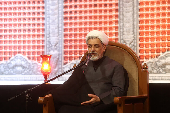 رفیعی: گریه بر سیدالشهدا(ع) و زیارت آن حضرت راه تقرب الهی است رفیعی: گریه بر سیدالشهدا(ع) و زیارت آن حضرت راه تقرب الهی است