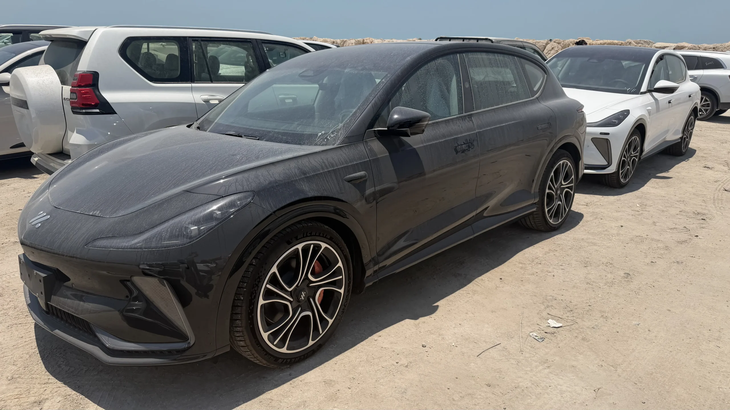 شمارش معکوس تحویل IM LS7 غول تکنولوژی آغاز شد؛ شروع فرآیند ترخیص کراس اوور لوکس تمام برقی نیکا موتور از گمرک IMG_8317