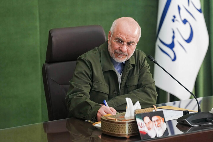 قالیباف: اگر به سوئیس نمیرفتیم خون بیشتری از شیعیان لبنان ریخته میشد قالیباف: اگر به سوئیس نمیرفتیم خون بیشتری از شیعیان لبنان ریخته میشد