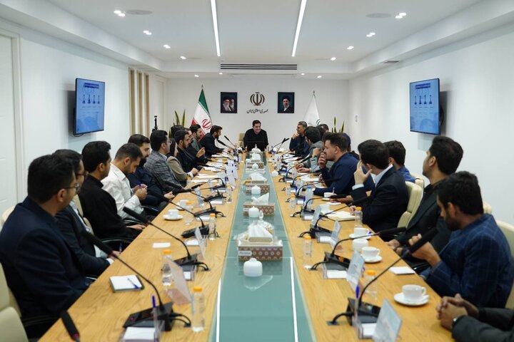 مخبر: بازسازی صنایع پس از جنگ باید به شکلی فناورانه انجام شود مخبر: بازسازی صنایع پس از جنگ باید به شکلی فناورانه انجام شود