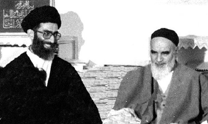 مکتب رهبر شهید از صحنه عمومی باید به میدان علم بیاید مکتب رهبر شهید از صحنه عمومی باید به میدان علم بیاید