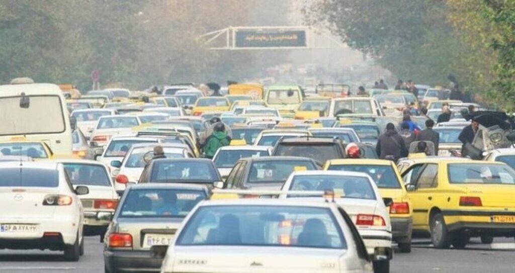 نقش پررنگ خودروهای فرسوده در مصرف بنزین / چرا بنزین بیش از حد مصرف میشود؟ نقش پررنگ خودروهای فرسوده در مصرف بنزین / چرا بنزین بیش از حد مصرف میشود؟