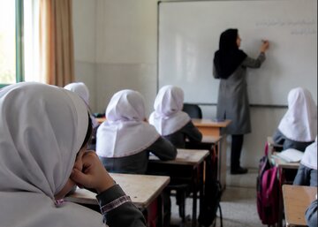 واکنش کاربران خبرآنلاین به ضعف آموزش؛ دانشآموزان امیدی به آینده ندارند مشکل فقط مدرسه نیست/ از روزی که منزلت معلم از بین رفت سراشیبی آموزش آغاز شد واکنش کاربران خبرآنلاین به ضعف آموزش؛ دانشآموزان امیدی به آینده ندارند مشکل فقط مدرسه نیست/ از روزی که منزلت معلم از بین رفت سراشیبی آموزش آغاز شد