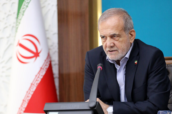 پزشکیان: باید سازوکار حکمرانی را متناسب با تحولات جامعه باز تعریف کنیم پزشکیان: باید سازوکار حکمرانی را متناسب با تحولات جامعه باز تعریف کنیم