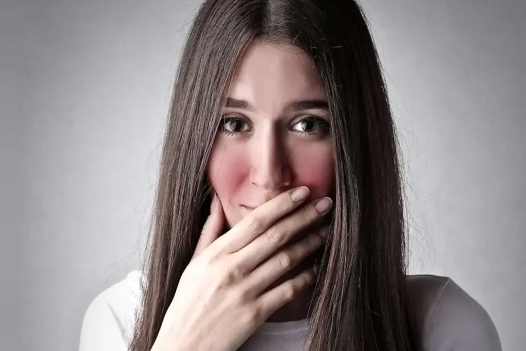 چرا وقتی خجالت میکشیم صورتمان سرخ میشود؟ چرا وقتی خجالت میکشیم صورتمان سرخ میشود؟