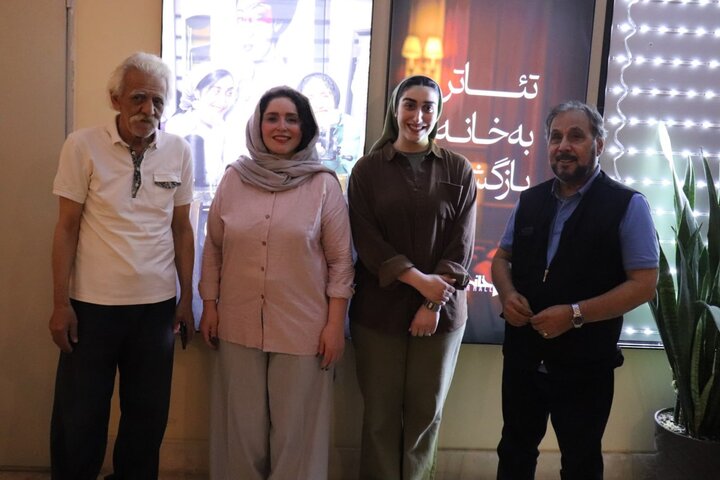 آغاز اجرای «ماهی رها» ژاله صامتی؛ تماشاخانه عباس جوانمرد بازگشایی شد آغاز اجرای «ماهی رها» ژاله صامتی؛ تماشاخانه عباس جوانمرد بازگشایی شد