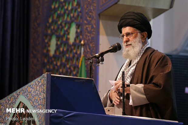 از راز اشکهای ۸۸ تا مشت گره کرده جنگ رمضان/ حکمت چه بود؟ از راز اشکهای ۸۸ تا مشت گره کرده جنگ رمضان/ حکمت چه بود؟