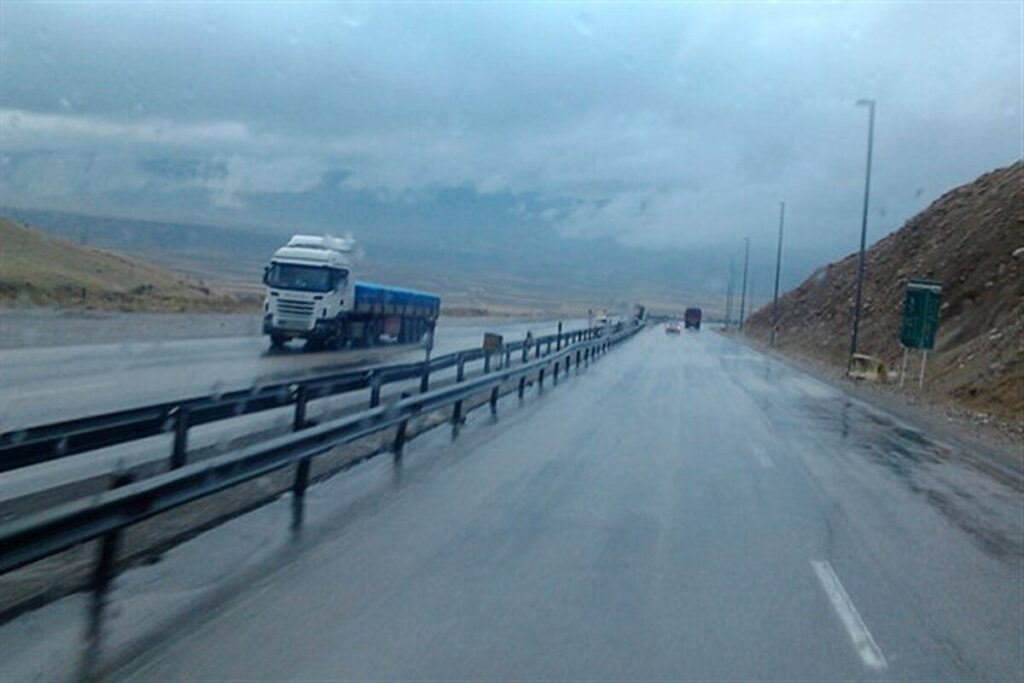 انسداد محور سیرجان - بندرعباس / پلیس راه اطلاعیه داد انسداد محور سیرجان - بندرعباس / پلیس راه اطلاعیه داد