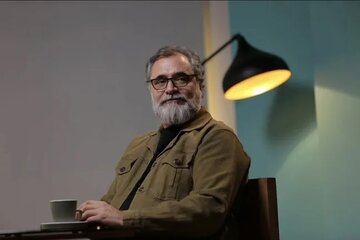 این بدرقه بیش از آنکه آیین سوگواری باشد بدرقه یک آرمان است این بدرقه بیش از آنکه آیین سوگواری باشد بدرقه یک آرمان است