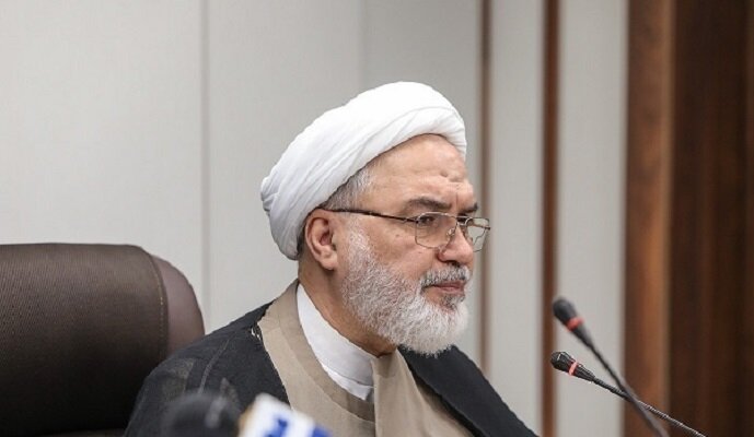 توجه به امامزادگان برطرف کننده شکاف های اجتماعی و مرزهای قومیتی توجه به امامزادگان برطرف کننده شکاف های اجتماعی و مرزهای قومیتی