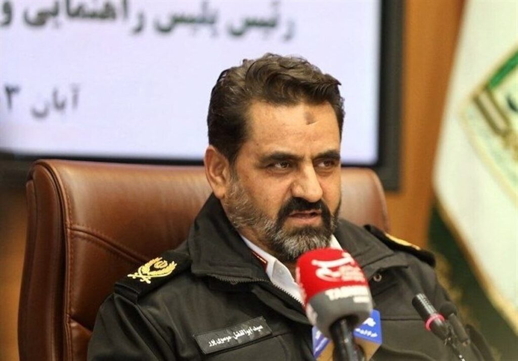 توصیه پلیس به زائران مراسم امام شهید / خودروها را در پارکینگهای ورودی تهران پارک کنید توصیه پلیس به زائران مراسم امام شهید / خودروها را در پارکینگهای ورودی تهران پارک کنید