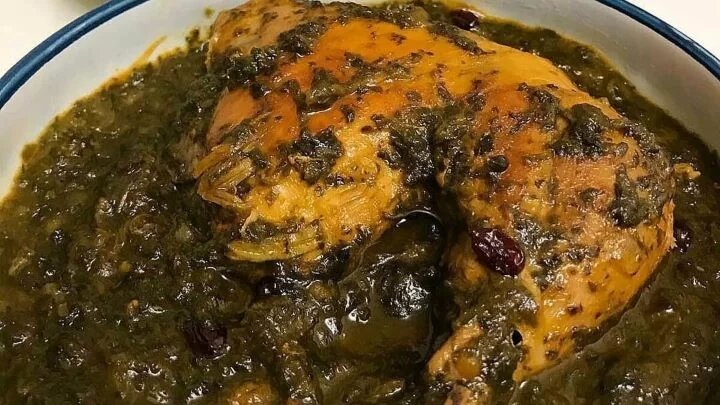 خورش اسفناج پهلو شمالی با عطر برگ سیر تازه و طعم نارنج خورش اسفناج پهلو شمالی با عطر برگ سیر تازه و طعم نارنج