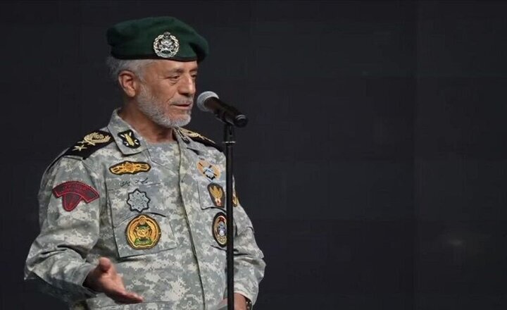 دریادار سیاری: قدرت ایران برای آمریکا غیرقابل هضم است دریادار سیاری: قدرت ایران برای آمریکا غیرقابل هضم است