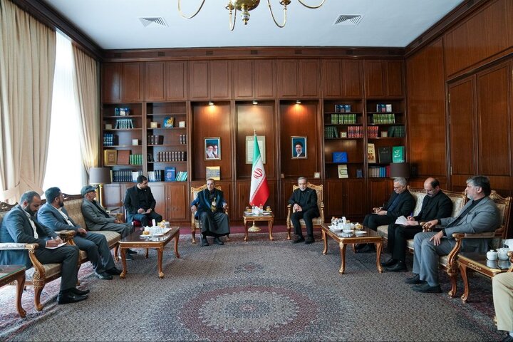 دیدار معاون نخست وزیر یمن با وزیر امور خارجه جمهوری اسلامی ایران دیدار معاون نخست وزیر یمن با وزیر امور خارجه جمهوری اسلامی ایران