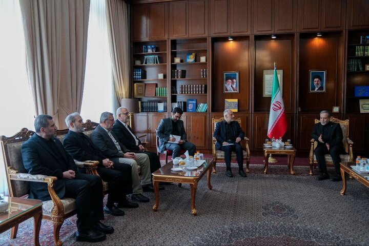 دیدار هیات نمایندگی حزبالله لبنان با وزیر امور خارجه دیدار هیات نمایندگی حزبالله لبنان با وزیر امور خارجه