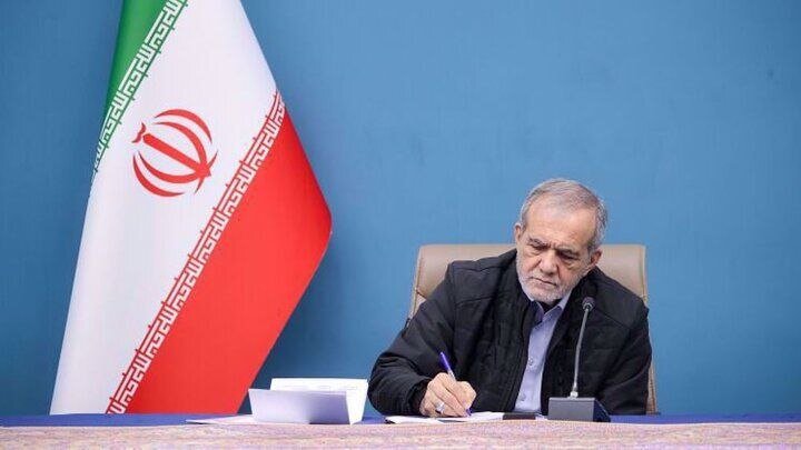 رئیس جمهور درگذشت زنده یاد اکبر عبدی را تسلیت گفت رئیس جمهور درگذشت زنده یاد اکبر عبدی را تسلیت گفت