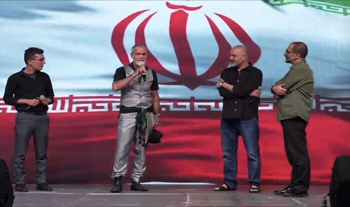 روایتهایی از کهنه سرباز آمریکایی در باغ فردوس/محمد معتمدی از ایران خواند روایتهایی از کهنه سرباز آمریکایی در باغ فردوس/ محمد معتمدی از ایران خواند