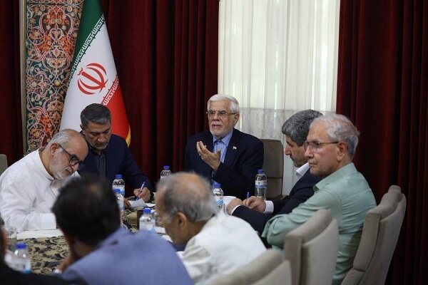 عارف: همه ارکان دولت باید گوش شنوای دیدگاه دانشگاهیان باشد عارف: همه ارکان دولت باید گوش شنوای دیدگاه دانشگاهیان باشد