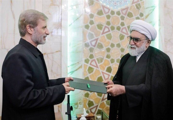  فرمانده کل ارتش خادم حرم امام رضا (ع) شد فرمانده کل ارتش خادم حرم امام رضا (ع) شد