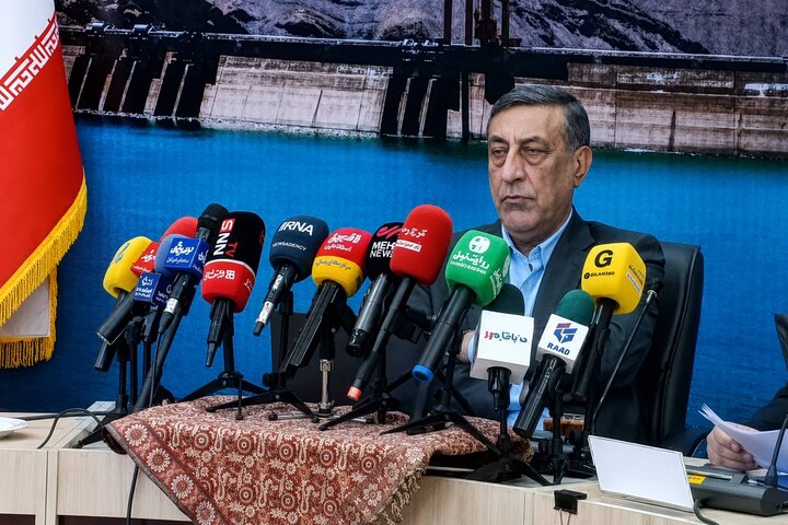 قائمپناه: تورم قابل قبول نیست از مردم عذرخواهی کنیم قائمپناه: تورم قابل قبول نیست از مردم عذرخواهی کنیم