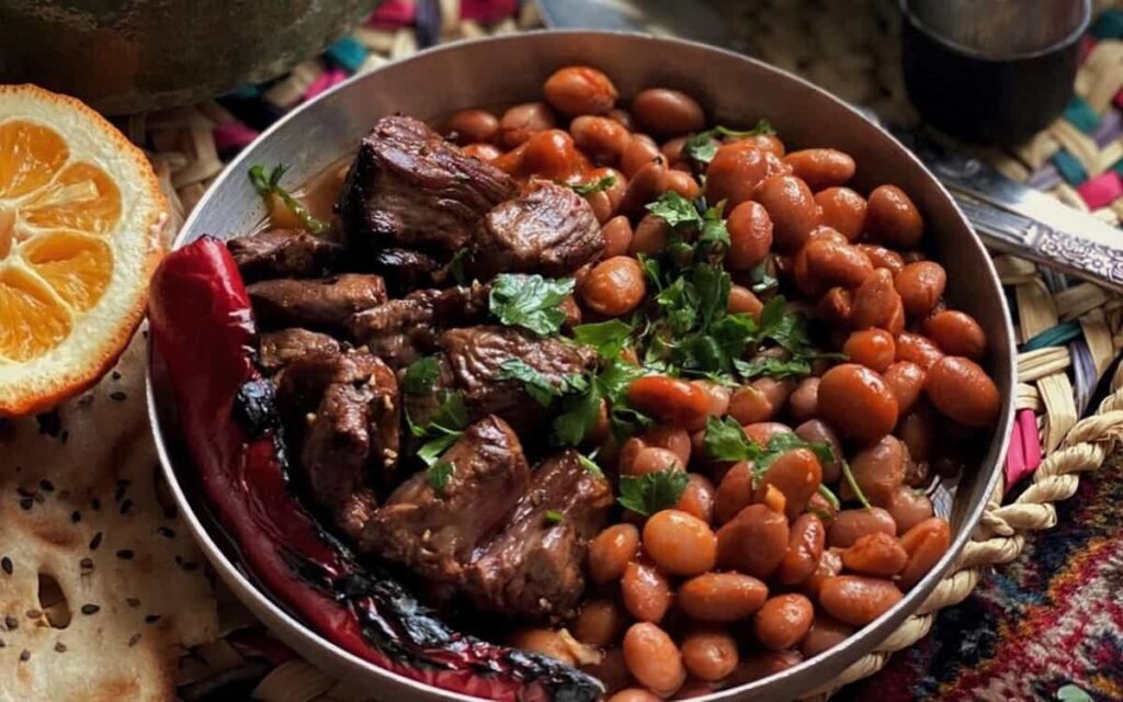 لوبیا کباب ؛ صبحانه رشتی فراموش شده که حتما باید یکبار امتحان کنید لوبیا کباب ؛ صبحانه رشتی فراموش شده که حتما باید یکبار امتحان کنید