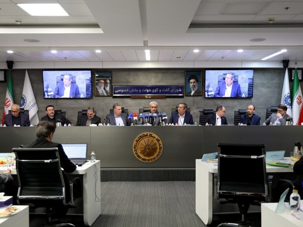 مدنیزاده: روش فعلی قیمتگذاری دارو پاسخگو نیست | همتی: محدودیت بانکی صادرکنندگان عراق رفع میشود مدنیزاده: روش فعلی قیمتگذاری دارو پاسخگو نیست | همتی: محدودیت بانکی صادرکنندگان عراق رفع میشود