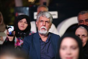 مردم ایران در برابر دشمن خارجی فارغ از تفاوتها در کنار یکدیگر میایستند مردم ایران در برابر دشمن خارجی فارغ از تفاوتها در کنار یکدیگر میایستند