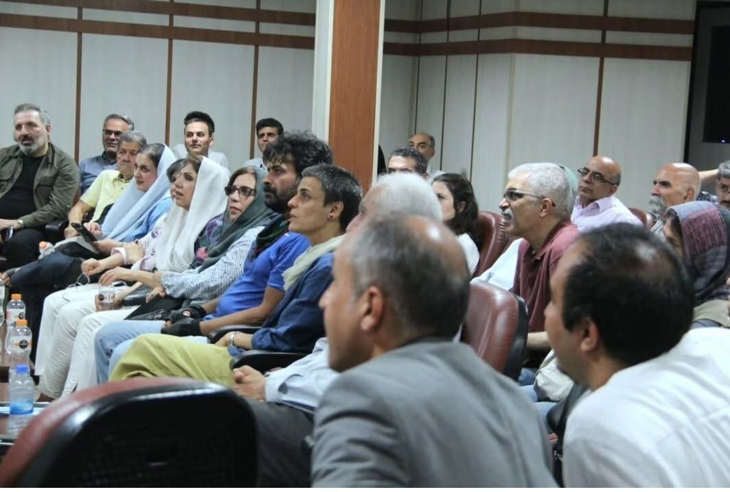 وقتی یک مستند سرنوشت آزادراه را تغییر داد وقتی یک مستند سرنوشت آزادراه را تغییر داد