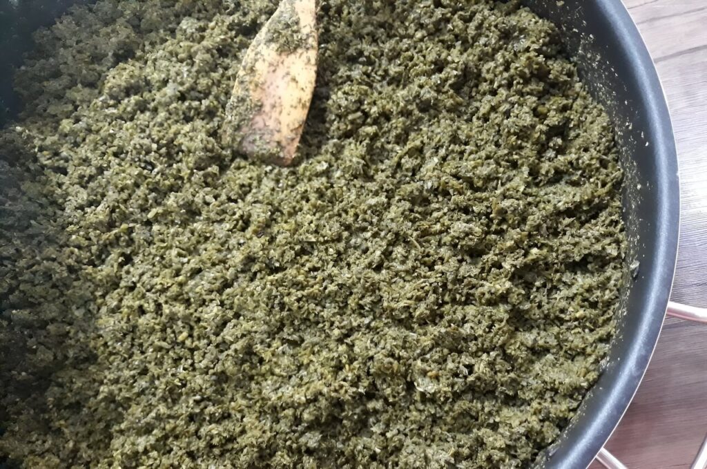 چگونه تلخی سبزی سرخ شده را بگیریم ؟ ؛ از قورمه سبزی و خورشت کرفس تا انواع کوکو چگونه تلخی سبزی سرخ شده را بگیریم ؟ ؛ از قورمه سبزی و خورشت کرفس تا انواع کوکو