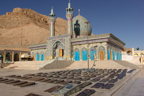 یک چهارم مزارات جهان اسلام در ایران؛ پنج میلیون سید منتسب به ۵ مزار یک چهارم مزارات جهان اسلام در ایران؛ پنج میلیون سید منتسب به ۵ مزار