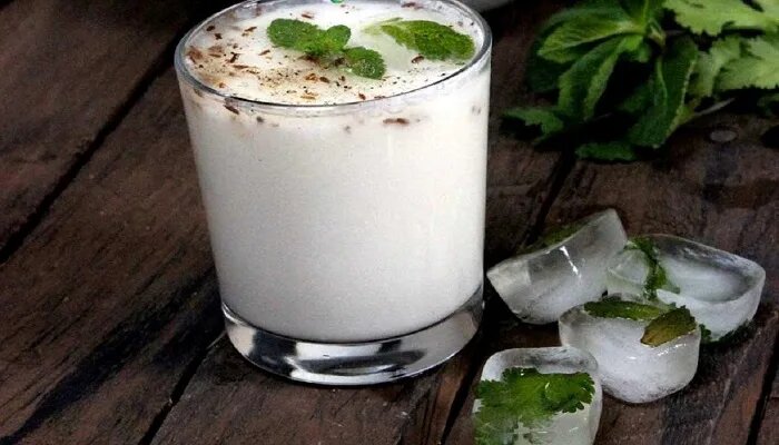 ۵ نوشیدنی خانگی؛ اگر در مراسم تشییع و حضور طولانی در خیابان گرمازده شدید... ۵ نوشیدنی خانگی؛ اگر در مراسم تشییع و حضور طولانی در خیابان گرمازده شدید...