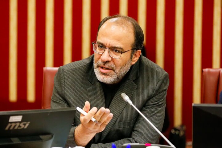 انتقال سهمیه بنزین از کارت سوخت به کارت بانکی کم هزینهتر است انتقال سهمیه بنزین از کارت سوخت به کارت بانکی کم هزینهتر است