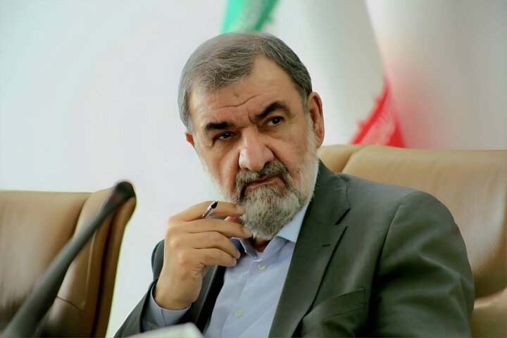 اگر جنگ اقتصادی ادامه یابد، حتی یک قطره نفت نیز صادر نخواهد شد اگر جنگ اقتصادی ادامه یابد، حتی یک قطره نفت نیز صادر نخواهد شد