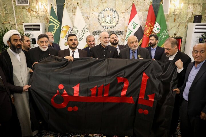 حضور قالیباف در مراسم چهلمین روز تدفین آقای شهید ایران در کربلا حضور قالیباف در مراسم چهلمین روز تدفین آقای شهید ایران در کربلا