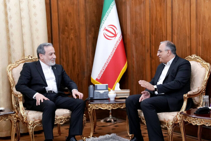 دیدار نماینده مسیحیان ارامنه شمال کشور با وزیر امور خارجه دیدار نماینده مسیحیان ارامنه شمال کشور با وزیر امور خارجه