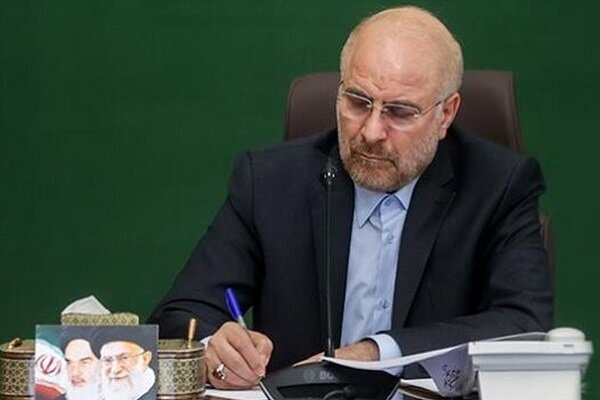 رئیس مجلس ارتحال مادر سه شهید را تسلیت گفت رئیس مجلس ارتحال مادر سه شهید را تسلیت گفت