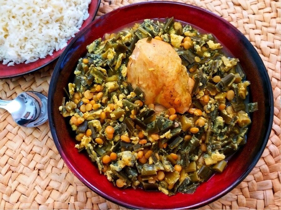 سیر قلیه گیلانی؛ خورش ترش و ملس شمالی با برگ سیر و تخممرغ | راز خوشمزه شدن سیر قلیه گیلانی سیر قلیه گیلانی؛ خورش ترش و ملس شمالی با برگ سیر و تخممرغ | راز خوشمزه شدن سیر قلیه گیلانی
