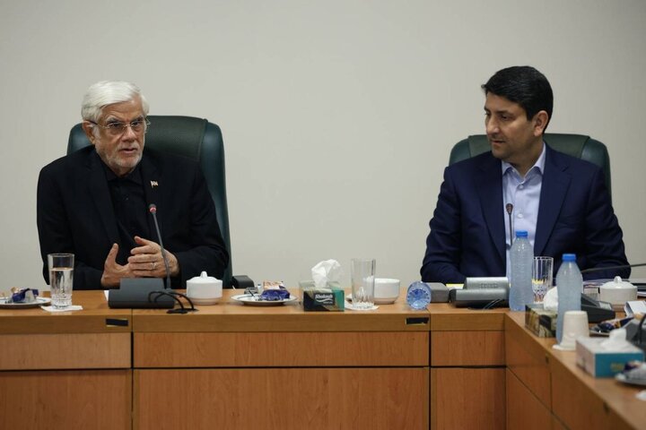 عارف: موانع مقرراتی اقتصاد دیجیتال باید برطرف شود عارف: موانع مقرراتی اقتصاد دیجیتال باید برطرف شود