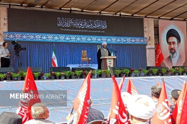 مسجد باید پرچمدار حرکت مؤمنان و پیشقراول جامعهسازی باشد مسجد باید پرچمدار حرکت مؤمنان و پیشقراول جامعهسازی باشد