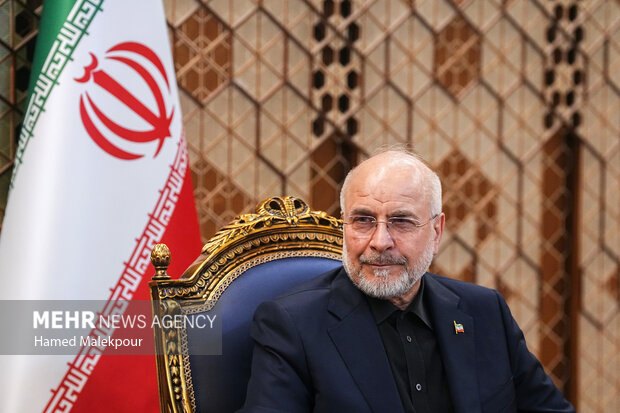 پیام تبریک رئیس مجلس به دریادار عظمایی پیام تبریک رئیس مجلس به دریادار عظمایی