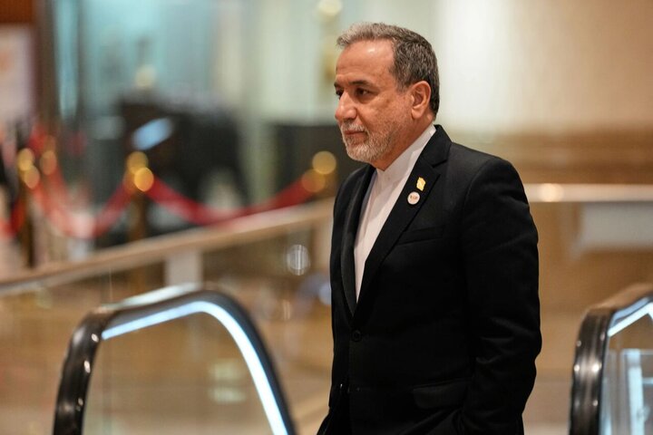 پیام عراقچی پس از دیدار با میهمانان پاکستانی و عمانی پیام عراقچی پس از دیدار با میهمانان پاکستانی و عمانی