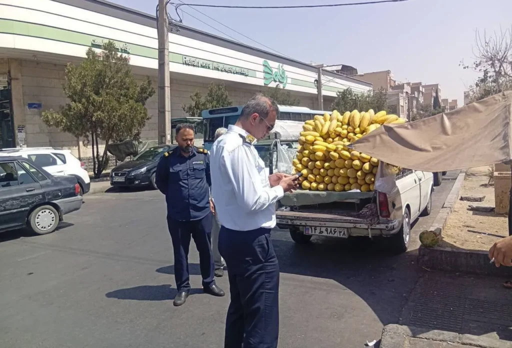 با همکاری پلیس راهور/ ساماندهی و جمعآوری خودروهای اسقاطی و وانتبارهای فروشنده آغاز شد با همکاری پلیس راهور/ ساماندهی و جمعآوری خودروهای اسقاطی و وانتبارهای فروشنده آغاز شد