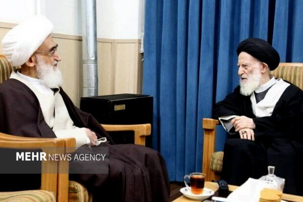 برگزاری بزرگداشت آیتالله شبیریزنجانی از سوی آیتالله نوریهمدانی برگزاری بزرگداشت آیتالله شبیریزنجانی از سوی آیتالله نوریهمدانی