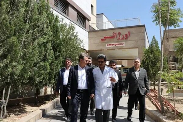 تاکید ناصحی بر پوشش بیمه ای داروهای مورد نیاز بیماران تاکید ناصحی بر پوشش بیمه ای داروهای مورد نیاز بیماران